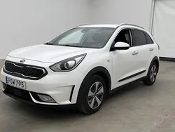 Vit Begagnad 2017 Kia Niro Advance SUV | 119 700 kr (Marknadspris)