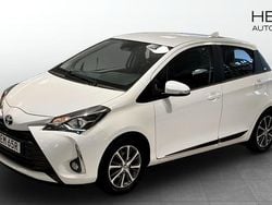 Vit (white) Begagnad 2020 Toyota Yaris Halvkombi | 169 900 kr