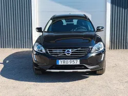 Svart Begagnad 2017 Volvo XC60 Momentum SUV | 179 000 kr (Bra pris)