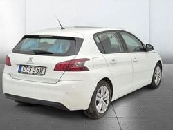 Vit Begagnad 2019 Peugeot 308 Active Halvkombi | 188 800 kr (Marknadspris)
