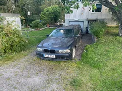 Blå Begagnad 2002 BMW 520 M Sport Kombi | 10 000 kr