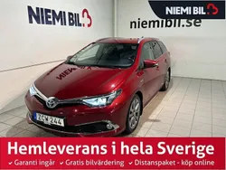 Röd Begagnad 2017 Toyota Auris Touring Sports Executive Kombi | 159 900 kr (Marknadspris)