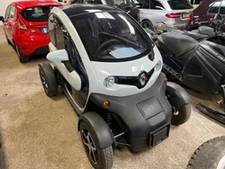 Vit Begagnad 2019 Renault Twizy Urban Halvkombi | 74 000 kr