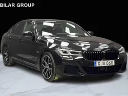 Svart Begagnad 2023 BMW 545e Sedan | 639 000 kr