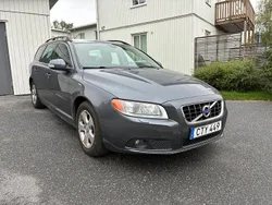 Grå Begagnad 2010 Volvo V70 Momentum Kombi | 55 000 kr (Superpris)