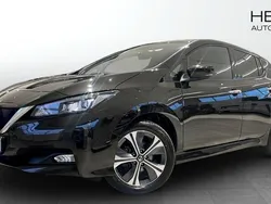 Svart (black) Begagnad 2021 Nissan Leaf N-Connecta Halvkombi | 224 900 kr (Lite dyr)