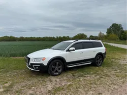 Vit Begagnad 2014 Volvo XC70 Summum SUV | 145 000 kr (Marknadspris)