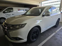 Vit Begagnad 2017 Mitsubishi Outlander P-HEV Edition SUV | 134 000 kr (Superpris)