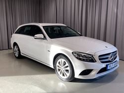 Vit Begagnad 2019 Mercedes C300e Avantgarde Kombi | 259 900 kr (Marknadspris)