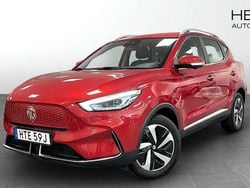 Röd (red) Begagnad 2022 MG ZS Luxury Sedan | 229 900 kr (Superpris)