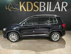 Svart Begagnad 2015 VW Tiguan Sportline SUV | 169 900 kr (Marknadspris)