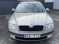 Brun Begagnad 2006 Skoda Octavia Kombi | 20 000 kr (Bra pris)
