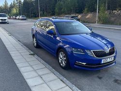 Blå Begagnad 2020 Skoda Octavia G-TEC Style Kombi | 105 000 kr (Superpris)