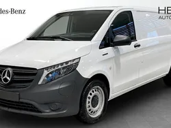 Vit Begagnad 2023 Mercedes e-Vito Minibuss | 624 875 kr