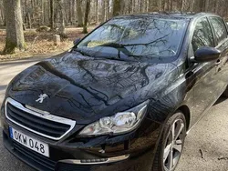 Svart Begagnad 2016 Peugeot 308 Active Halvkombi | 109 000 kr (Marknadspris)