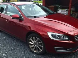 Röd Begagnad 2015 Volvo V60 Kombi | 180 000 kr (Marknadspris)