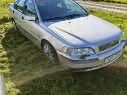 Grå Begagnad 2002 Volvo S40 Sedan | 5 000 kr (Superpris)