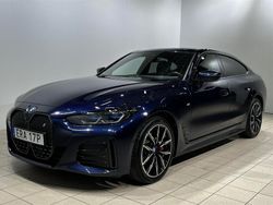 Blå/lila Begagnad 2023 BMW i4 M Sport Sedan | 559 500 kr