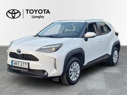 Vit Begagnad 2023 Toyota Yaris Hybrid Active SUV | 269 000 kr (Bra pris)
