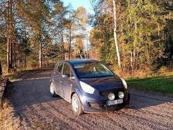 Blå Begagnad 2010 Kia Venga Halvkombi | 24 900 kr (Marknadspris)