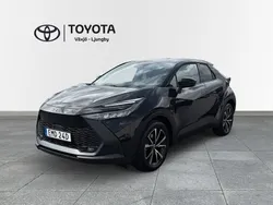 Svart Begagnad 2025 Toyota C-HR Style SUV | 399 000 kr (Bra pris)