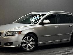Ljusgrå (grå) Begagnad 2012 Volvo V50 Standard Kombi | 59 900 kr (Marknadspris)