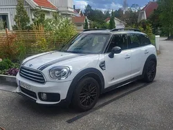 Vit Begagnad 2018 Mini Cooper Countryman Salt SUV | 219 000 kr (Marknadspris)