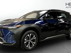 Mörkblå (blue) Begagnad 2023 Toyota bZ4X Executive SUV | 409 900 kr