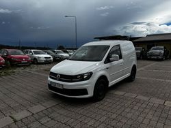 Vit Begagnad 2017 VW Caddy Minibuss | 179 900 kr (Marknadspris)