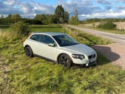 Vit Begagnad 2007 Volvo C30 Momentum Halvkombi | 56 000 kr (Lite dyr)