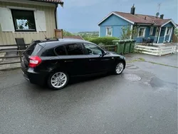 Svart Begagnad 2006 BMW 120 Advantage Halvkombi | 54 999 kr (Dyr)
