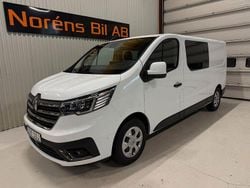 Vit Begagnad 2022 Renault Trafic Van | 369 000 kr