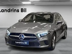 Mörkgrå (grå) Begagnad 2020 Mercedes A180 Halvkombi | 229 000 kr (Lite dyr)