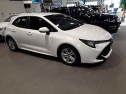 Vit Begagnad 2019 Toyota Corolla Active Halvkombi | 178 800 kr (Marknadspris)