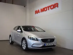 Silver Begagnad 2014 Volvo V40 Momentum Kombi | 114 900 kr (Marknadspris)