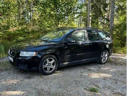 Svart Begagnad 2008 Volvo V50 Kinetic Kombi | 30 000 kr (Bra pris)