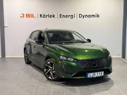Grön Begagnad 2023 Peugeot 308 Allure Halvkombi | 329 900 kr (Marknadspris)