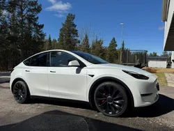 Vit Begagnad 2022 Tesla Model Y Performance SUV | 395 000 kr (Marknadspris)