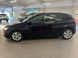 Mörkblå Begagnad 2015 Peugeot 308 Active Halvkombi | 66 900 kr (Superpris)
