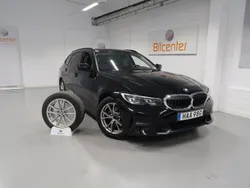 Svart Begagnad 2020 BMW 320 Sport Line Kombi | 289 900 kr (Marknadspris)