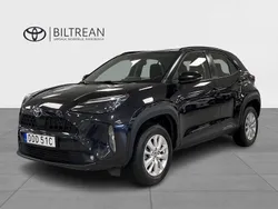 Svart Begagnad 2022 Toyota Yaris Cross Active SUV | 269 000 kr (Marknadspris)