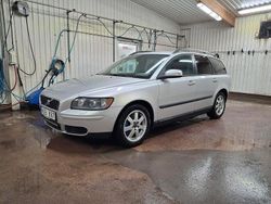 Grå Begagnad 2007 Volvo V50 Kinetic Kombi | 25 000 kr