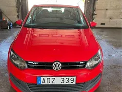 Röd Begagnad 2014 VW Polo Halvkombi | 110 000 kr (Lite dyr)