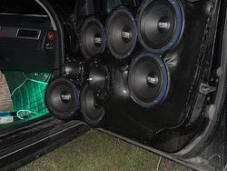 Svart Begagnad 2010 Volvo V70 R-Design Kombi | 55 000 kr (Superpris)