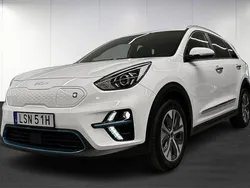Vit Begagnad 2022 Kia e-Niro Advance SUV | 279 000 kr (Marknadspris)