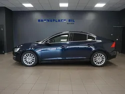 Mörkblå (blåmetallic) Begagnad 2016 Volvo S60 Summum Sedan | 139 500 kr (Marknadspris)