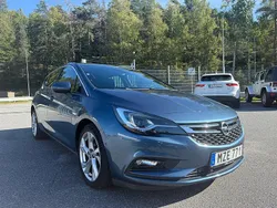 Blå Begagnad 2016 Opel Astra Halvkombi | 149 900 kr (Marknadspris)