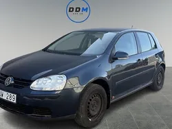 Mörkblå Begagnad 2006 VW Golf V Trendline Halvkombi | 34 900 kr