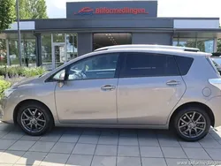 Brun Begagnad 2015 Toyota Verso Minibuss | 169 900 kr (Marknadspris)