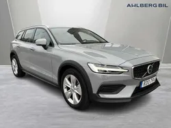Begagnad 2024 Volvo V60 CC Kombi | 419 500 kr (Marknadspris)